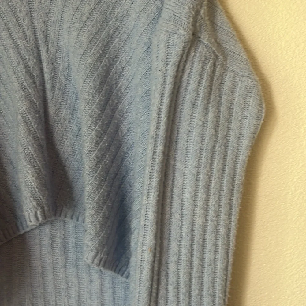 Pink Rose Blue V Neck Knit Sweater Size Small - Picture 5 of 8